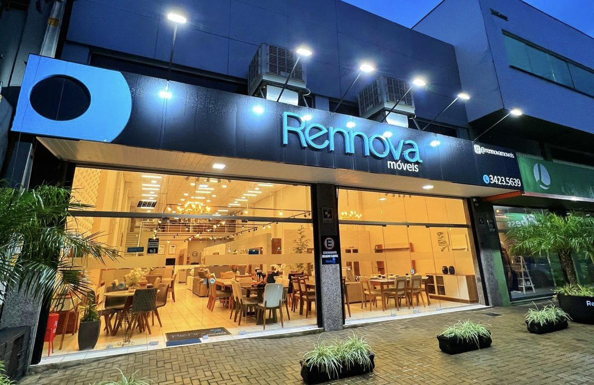 Rennova reinaugura loja em Gravataí apostando na modernidade e espaços ambientados