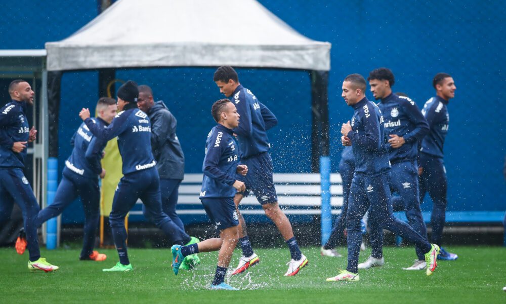 Giro Gremista | Grêmio planeja liberar jogadores para aliviar a folha salarial
