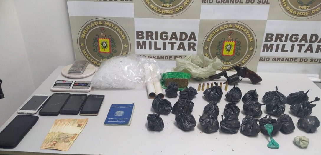 Dois homens são presos por tráfico de drogas em Gravataí