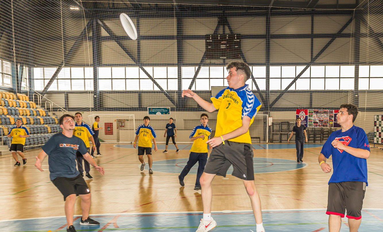 Escola de Gravataí promove torneio de Ultimate Frisbee