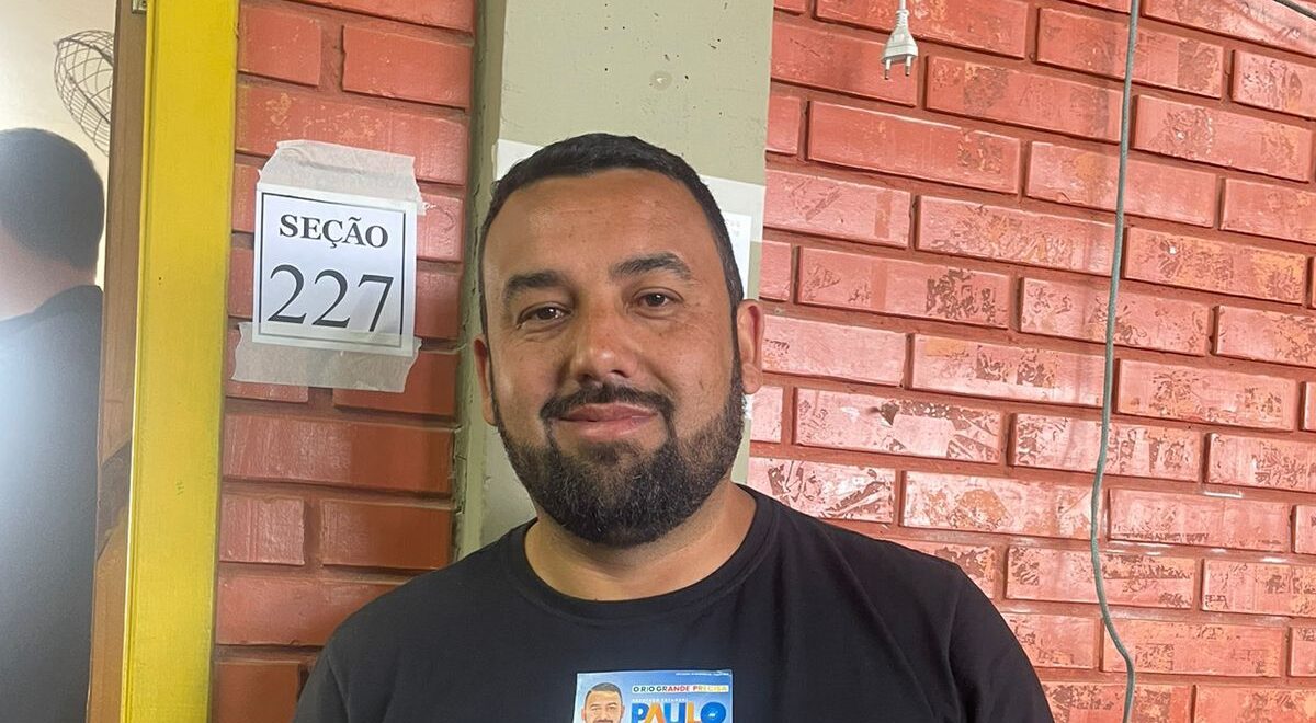 Vereador Paulo Silveira vota em Gravataí