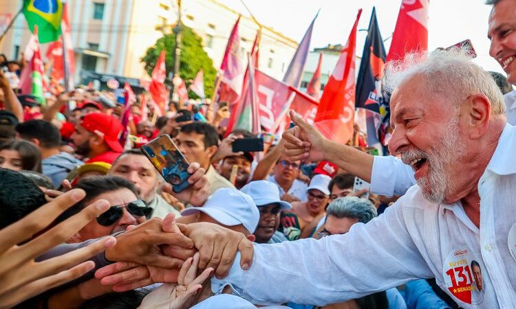Lula é eleito o novo presidente do Brasil