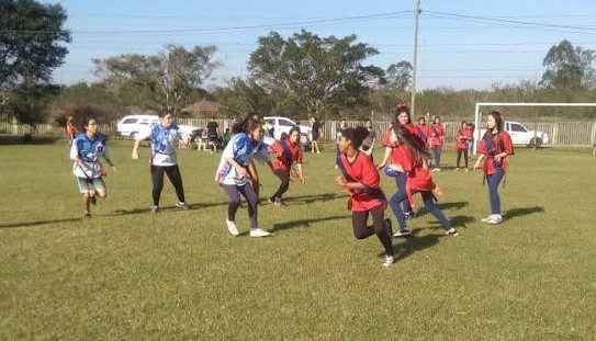 Escola pública de Gravataí incentiva a prática do flag football