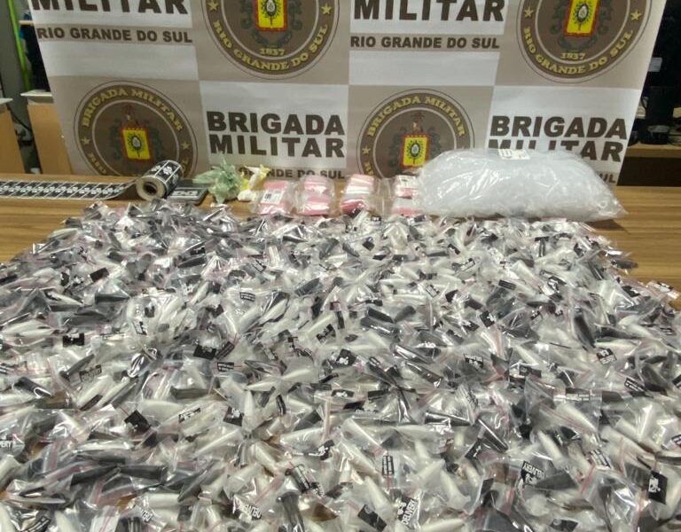 Polícia apreende mais de 1200 porções de cocaína em Cachoeirinha