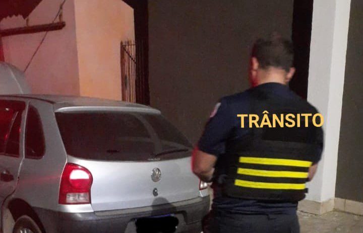 Agentes de trânsito de Cachoeirinha recuperam veículo roubado em NH