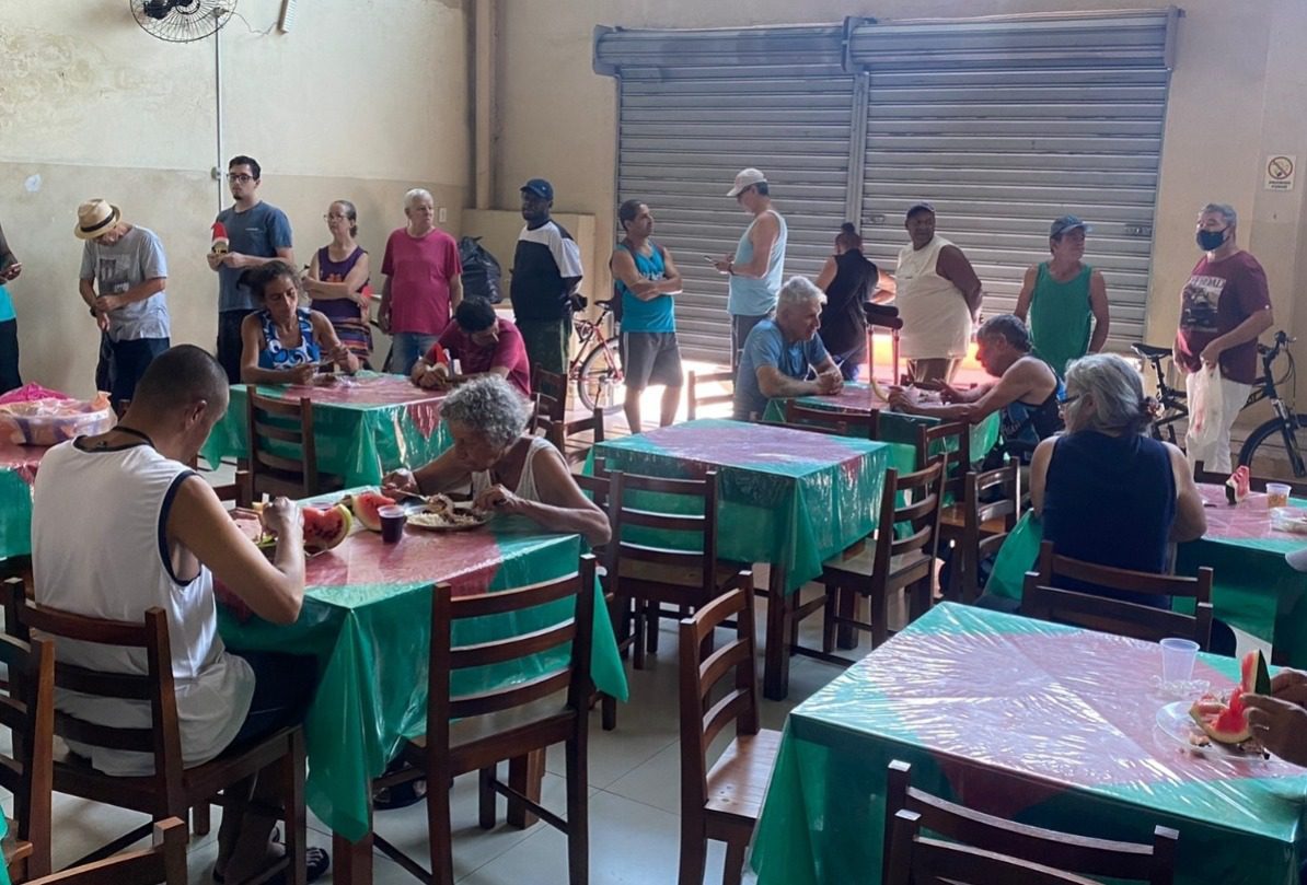 Em Cachoeirinha, Restaurante Popular ofereceu 121 ceias de Natal