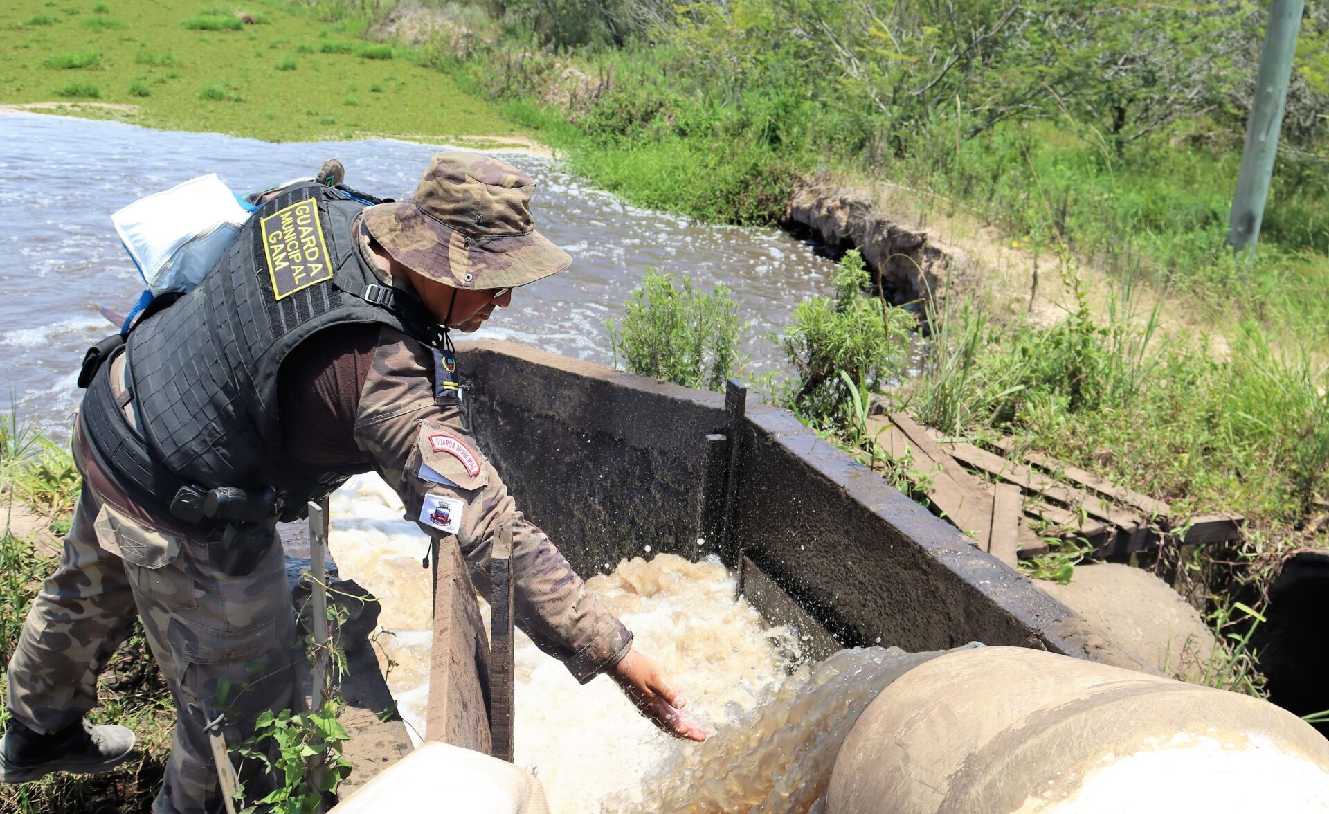 Arrozeira é suspeita de desviar 200 litros de água por segundo no Rio Gravataí