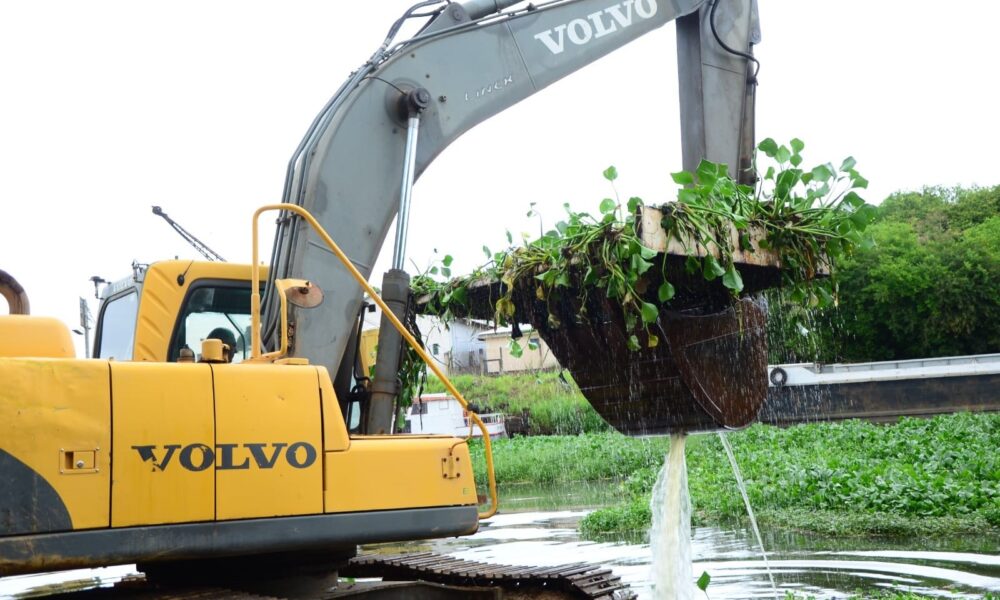 Operação para limpeza do Rio Gravataí continua em Cachoeirinha