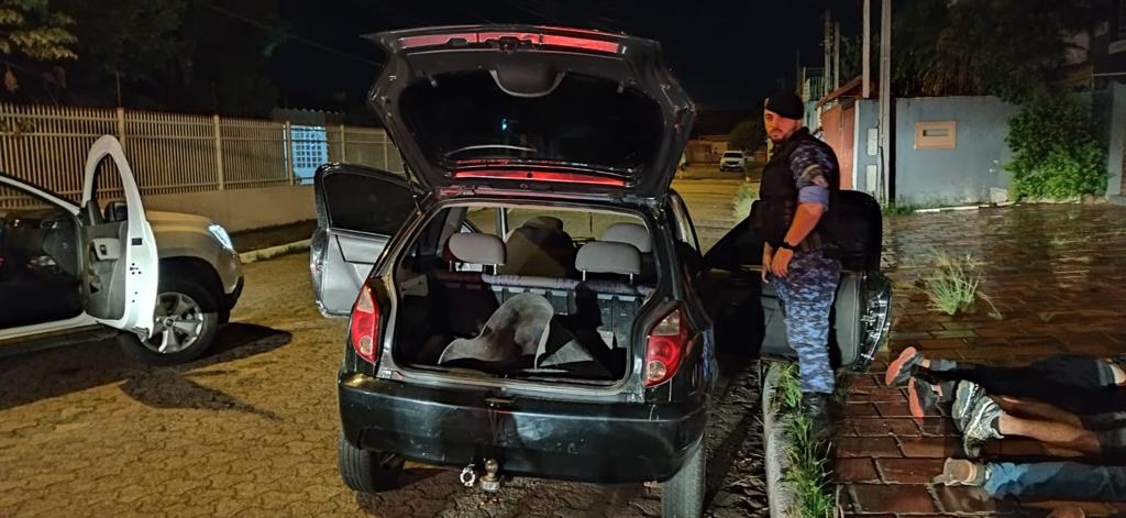 Guarda recaptura foragido e prende três durante tentativa de furto em Gravataí