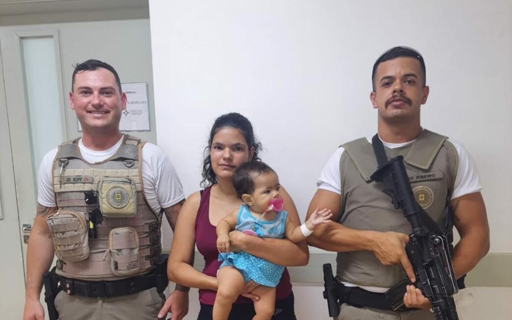 Bebê de oito meses é salva por policiais militares de Gravataí