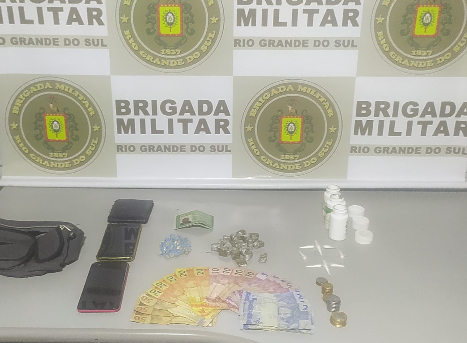 Homem é preso em flagrante por tráfico de drogas em Gravataí