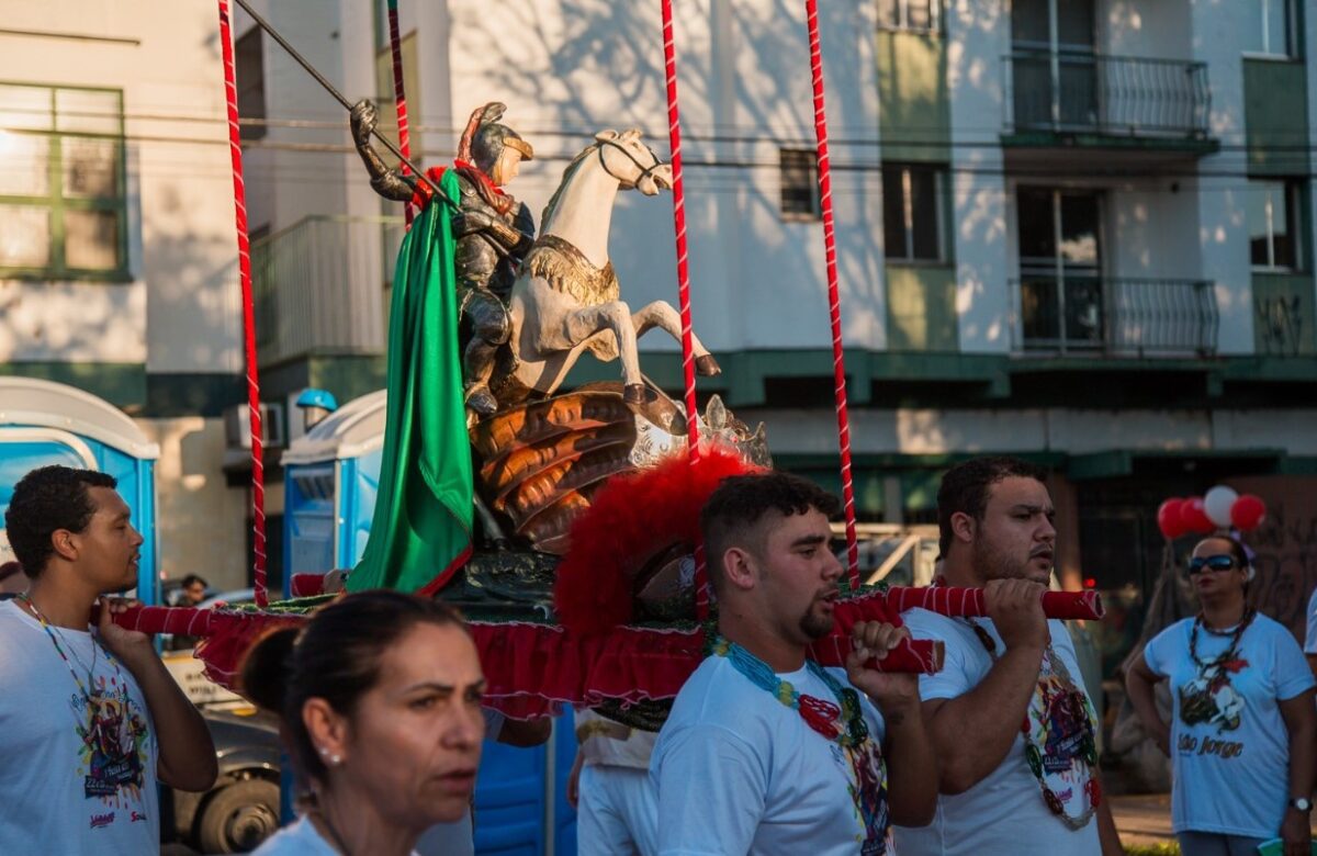 Festa em homenagem a São Jorge terá carreata e celebrações em Gravataí