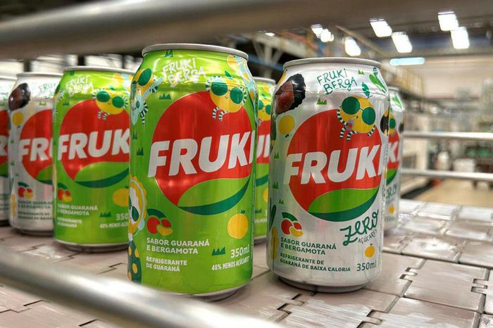 Sucesso de vendas no RS, Fruki sabor bergamota volta com novidades neste inverno