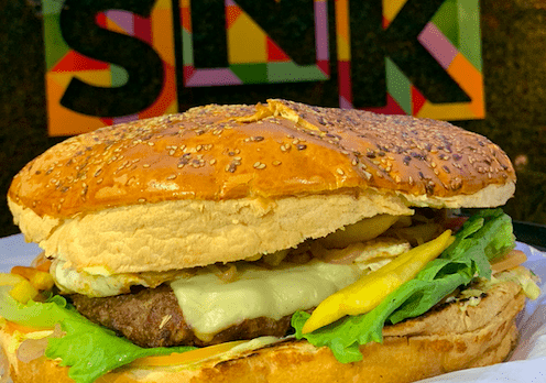 Comer um hambúrguer de 3,6 quilos em 15 minutos vira desafio em Gravataí