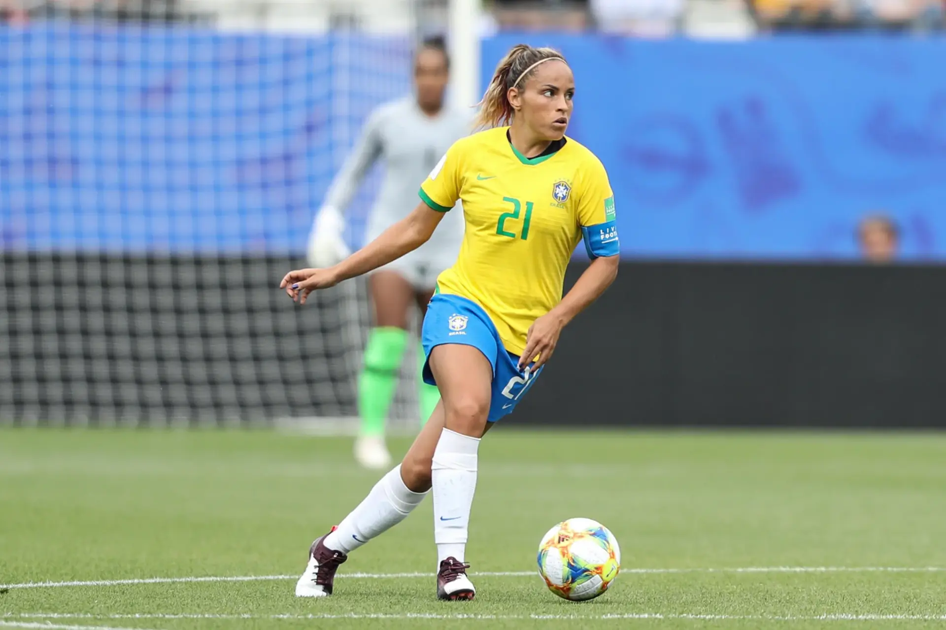 Zagueira Mônica, de Gravataí, é convocada para mais uma Copa do Mundo