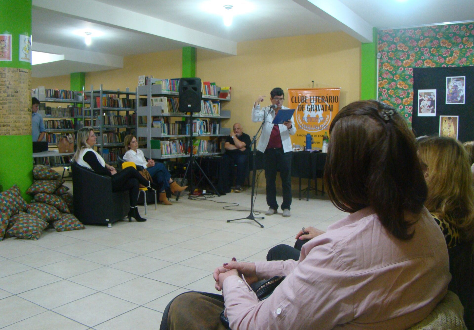 Clube Literário de Gravataí celebra 25 anos com edição especial do sarau