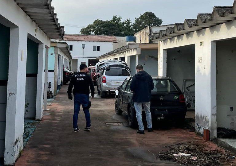 Ação policial combate a venda de peças de carros roubados em Gravataí