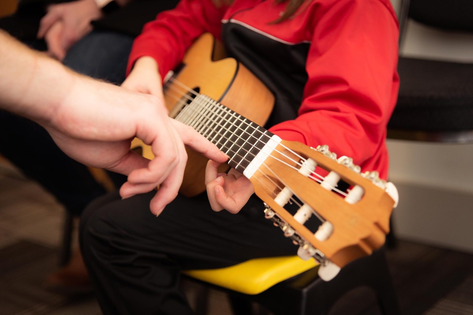 Oficina gratuita de violão recebe inscrições até este domingo em Gravataí