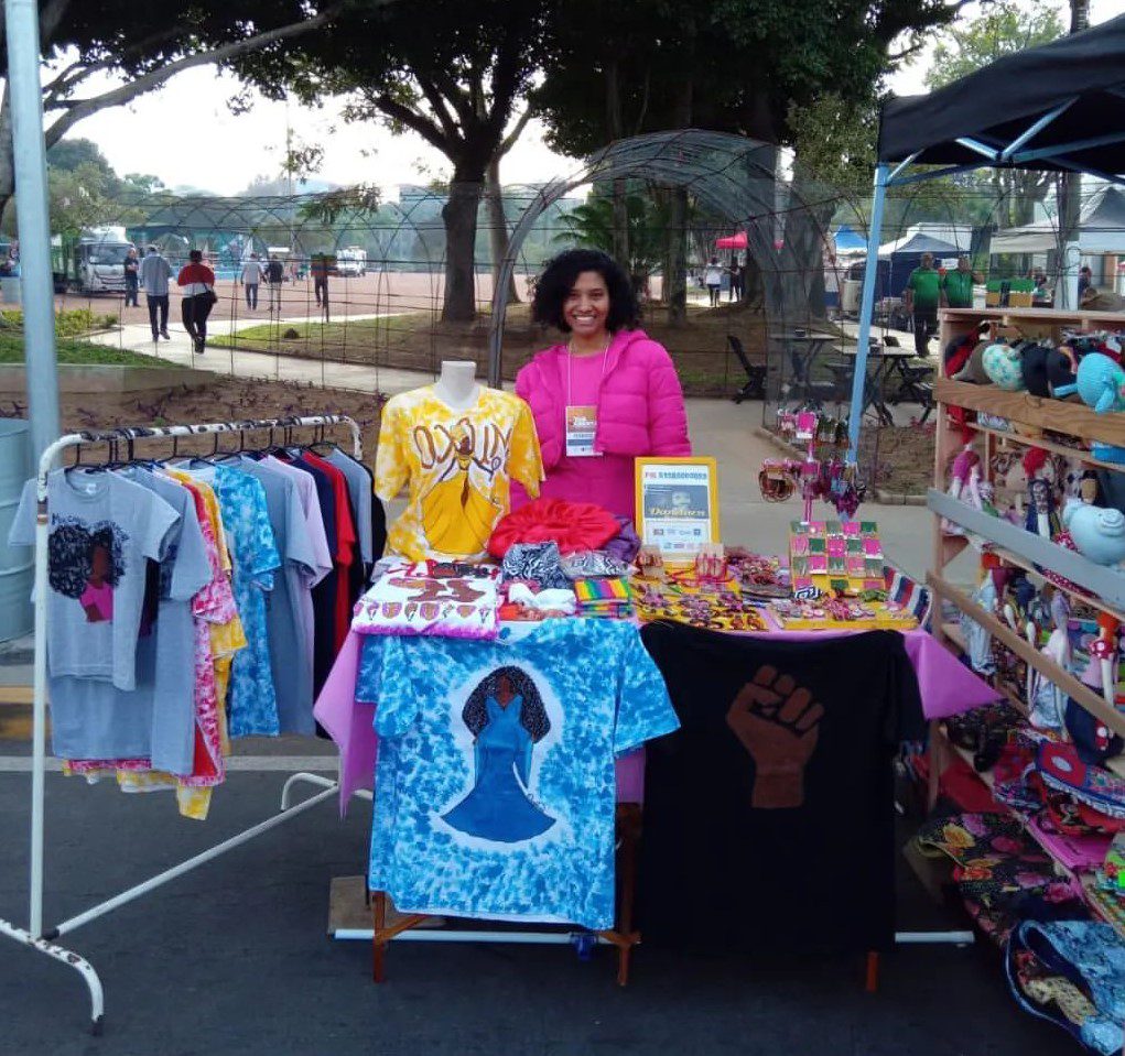 Empreendedora de Gravataí se destaca em feiras do RS com produtos da cultura afro