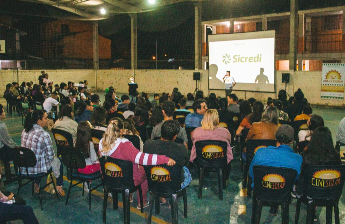 CineSolarzinho reúne centenas de pessoas em Gravataí