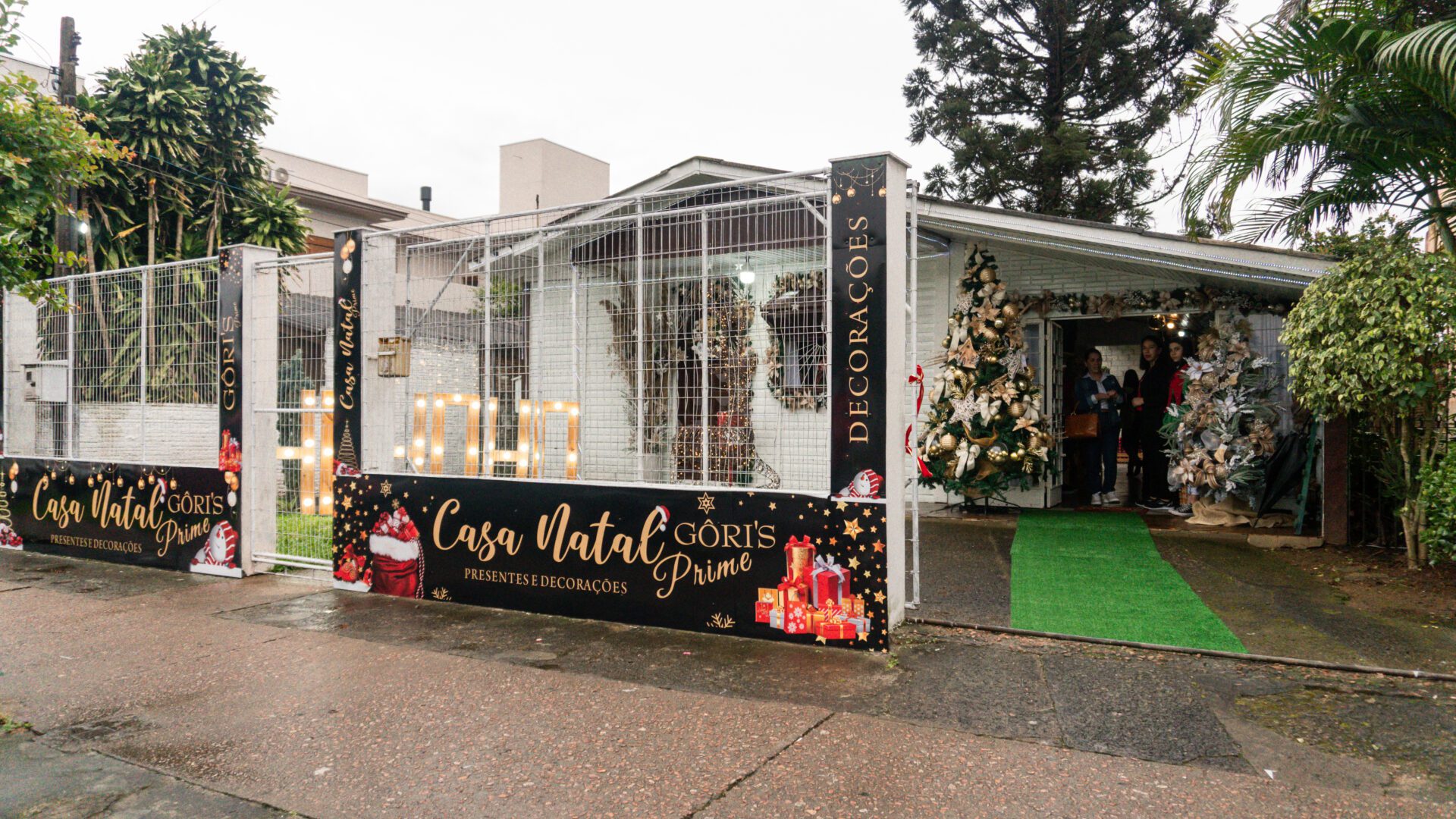 Casa do Papai Noel em Gravataí segue aberta com descontos e promoções em artigos natalinos 