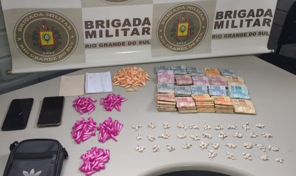 Dois homens são presos por tráfico de drogas em Gravataí