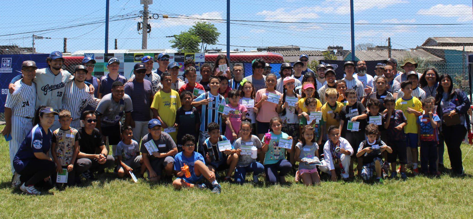 De forma voluntária, equipe de Gravataí ensinará crianças da Restinga a jogar softbol