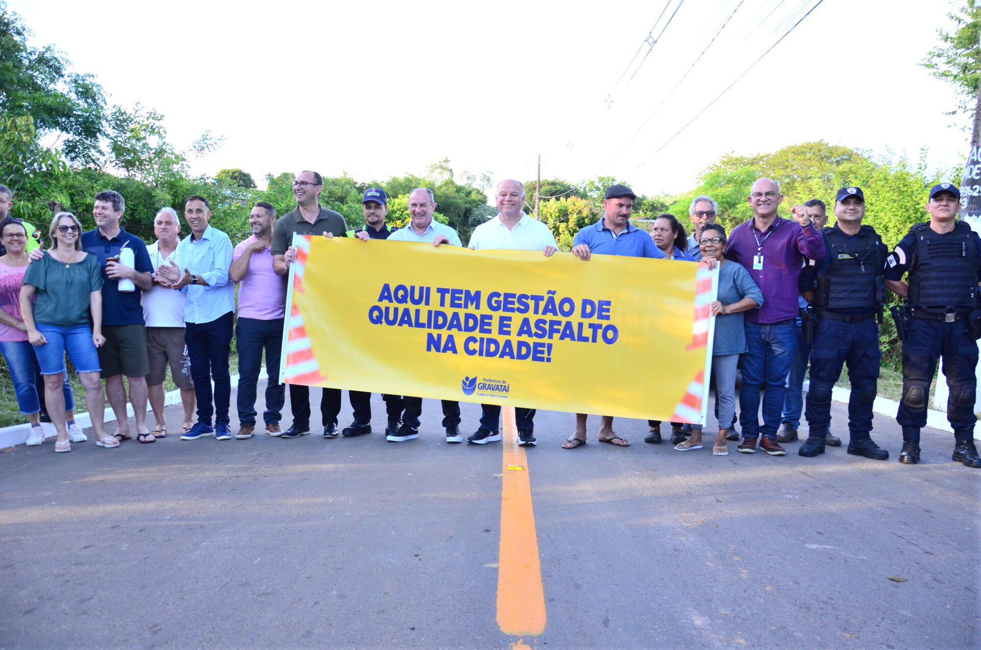 Prefeitura entrega dois quilômetros de asfalto em estrada na área rural de Gravataí