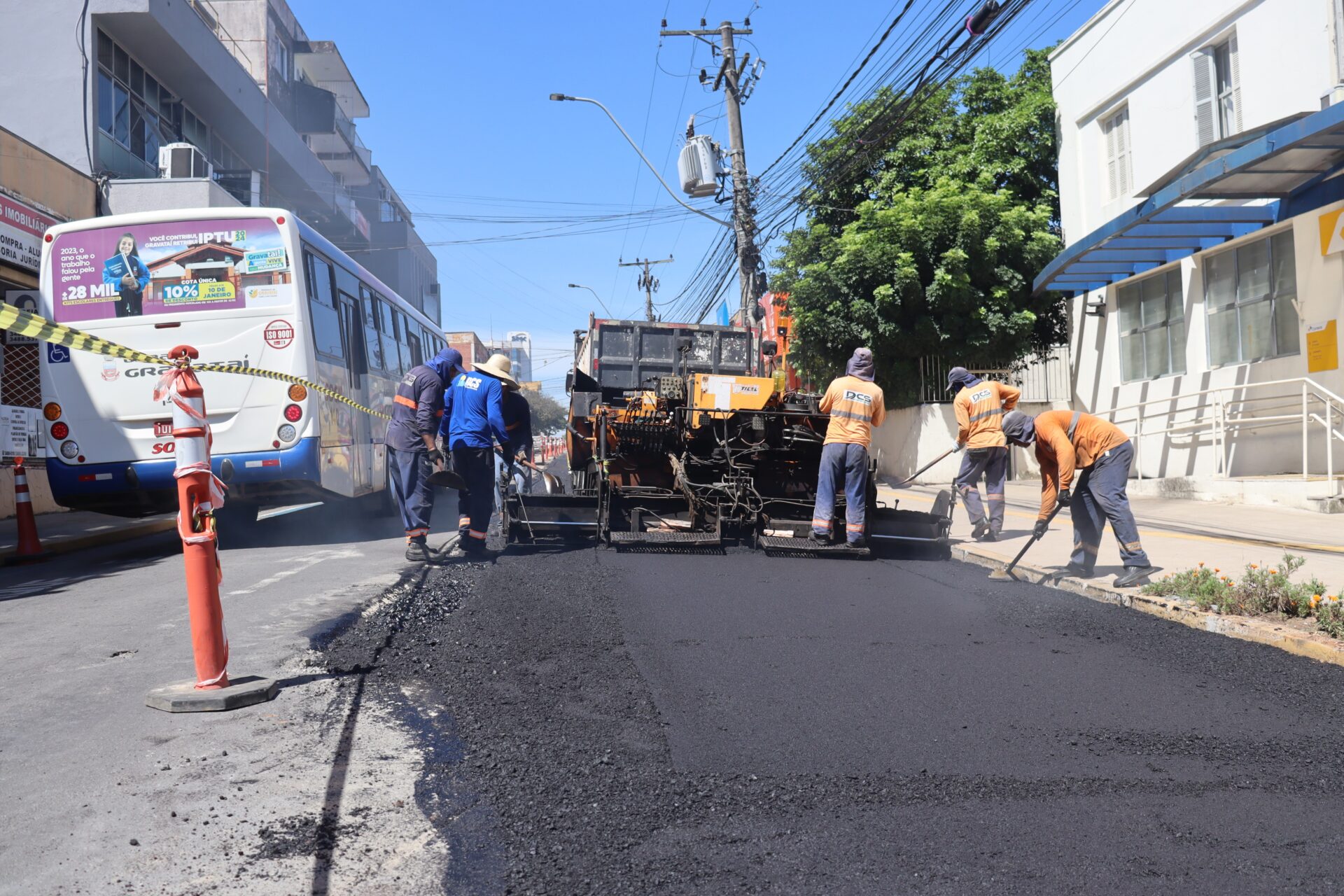 Em obras do projeto do Novo Centro, Anápio Gomes começa a receber asfalto