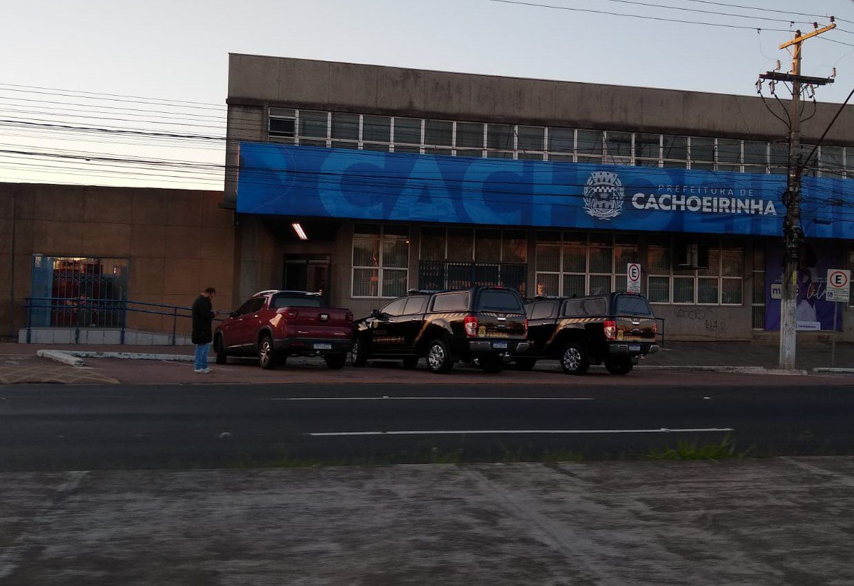 Após operação policial, Prefeitura de Cachoeirinha esclarece compra de lousas digitais