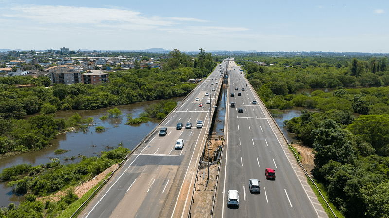 Içamento de vigas em ponte da Freeway vai bloquear trânsito em Gravataí